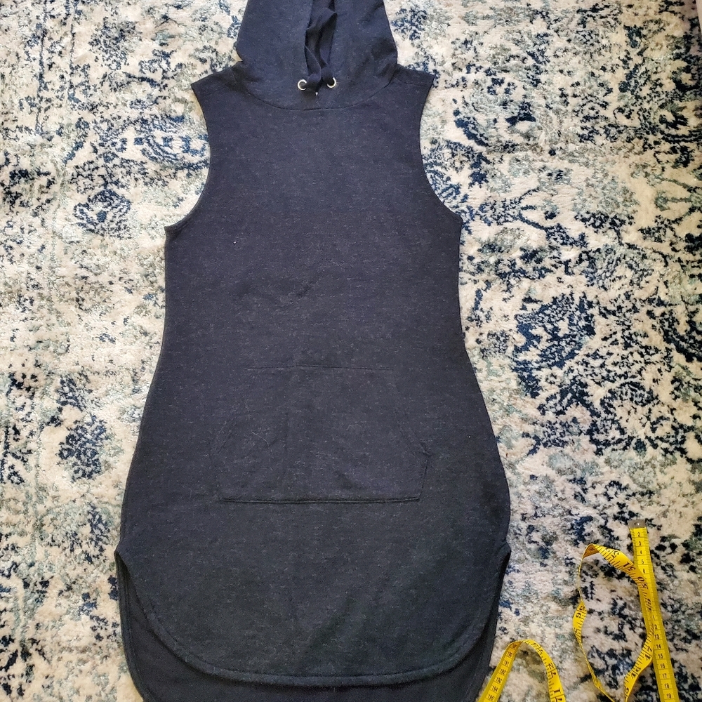 Guess grey sleeveless active wear tunic